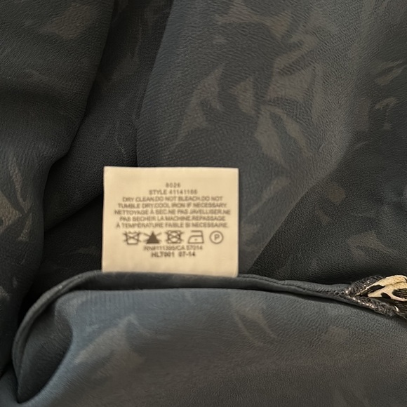 Tory Burch Caralyn Silk Blend Floral Sheen Long Sleeve Button Down Blouse Shirt - Picture 9 of 16